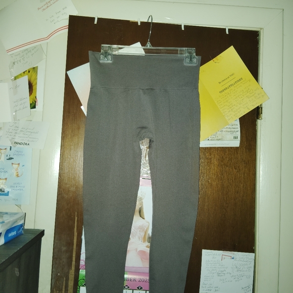 SET ACTIVE Seamless Ribbed Leggings - Large - Picture 5 of 9